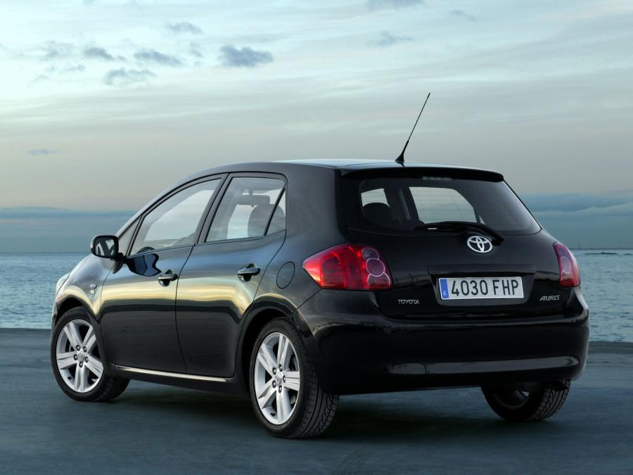  Toyota Auris 5-Door 2007 года  (фото 17 из 30)